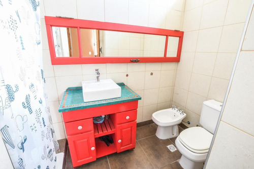 Casa De 4 Dormitorios En Venta - Reciclada - Alberdi