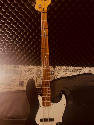 Vendo Bajo Fender Jazz Bass Mim Como Nuevo Con Bolso