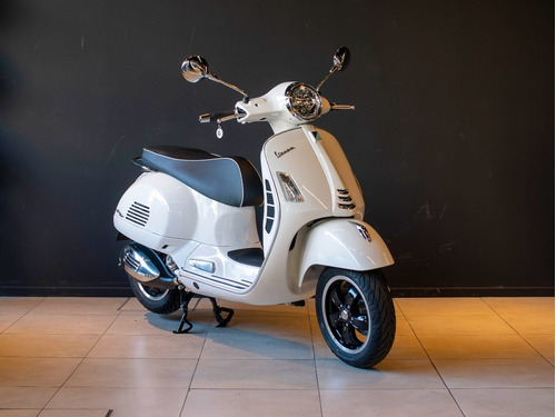 Imagen 4 de 25 de Scooter Vespa Gts 300 Super Disponible Ya