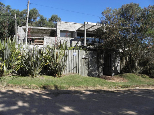 Casa En Alquiler Por Temporada De 4 Dormitorios En El Chorro (ref: Bpv-1472)