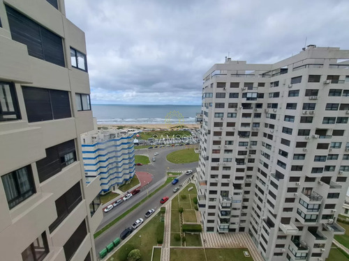 Venta Apartamento 3 Dormitorios 2 Baños 1 En Suite Torre Parquemar Center D Punta Del Este