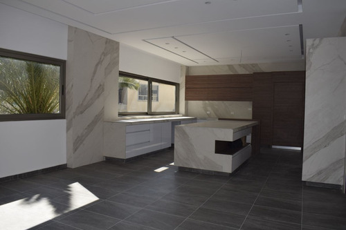 Imagen 2 de 24 de Casa En Condominio En Venta / Jardines Del Pedregal