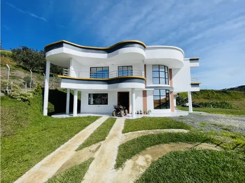 Se Vende Casa En Club Campestre En San Roque, Antioquia