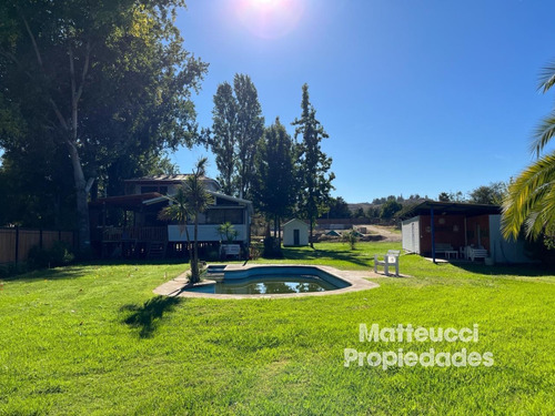 Linda Casa A Orilla De Lago