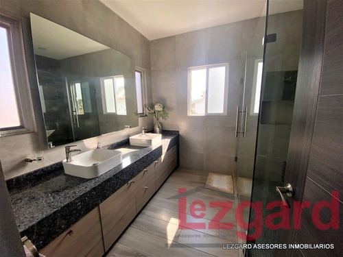 ¡vive El Lujo En Lomas De Cocoyoc! Casa En Venta Con Todas Las Comodidades.