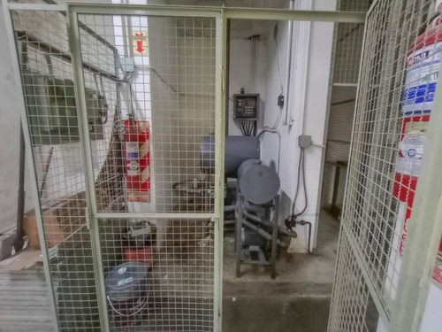 Imagen 26 de 30 de Edificio En Block De 1877 M2 Con Atención Al Público Y Depósito En Alquiler Sin Expensas