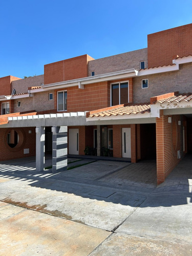 (gb989) En Venta Town House En La Urbanizacion Terrazas De Camoruco