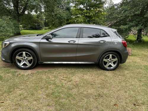 Mercedes Benz Gla 250 4 Matic Amg