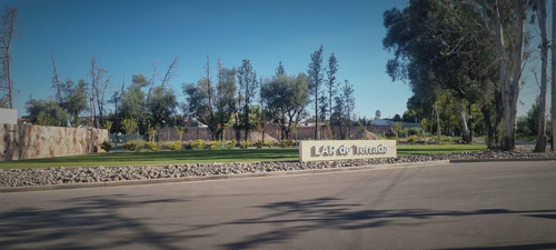 Terreno En Barrio Lar De Terrada.