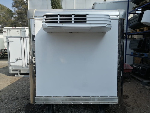 Imagen 2 de 7 de Caja Refrigerada Para Nissan Np300 2022