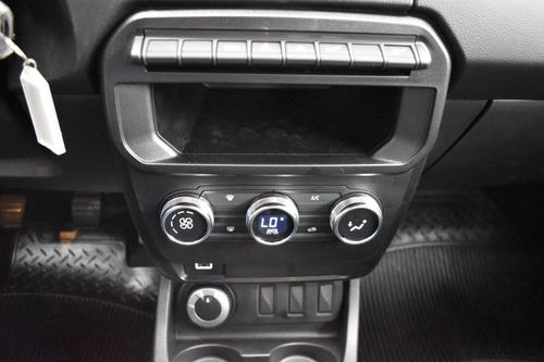 Imagen 19 de 24 de Renault Oroch Intens 4x4 Outsider Mt 1.3 Tce Modelo 2023