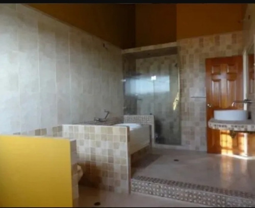 Imagen 8 de 9 de Se Vende Casa En Urb Laguna Paraíso, Sector Zona Industrial