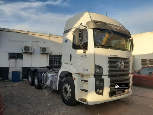 Caminhão Volkswagen 25.420 - 6x2 T