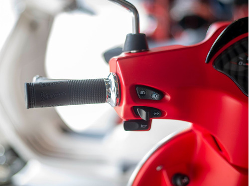 Vespa Sxl 150 - Roja