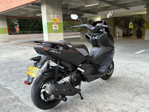 Moto Auteco Victory Black 2023