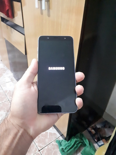 Samsung J8