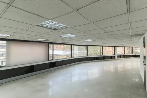 Oficina En Arriendo En Centro Internacional. Cod A1094006