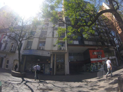 Oficina En Venta-centro S/peatonal - Lista Para Iniciar Su Proyecto - 200 M2 -