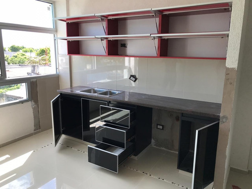 Imagen 2 de 5 de Marmolería, Mesadas De Cocina Y Fabrica De Amoblamientos