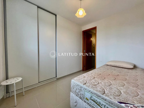 Mansa, Apartamento De 3 Dormitorios Más Dependencia