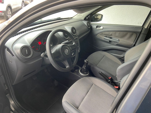 Imagem 9 de 14 de Volkswagen - Voyage Trendline 1.0 - 2013