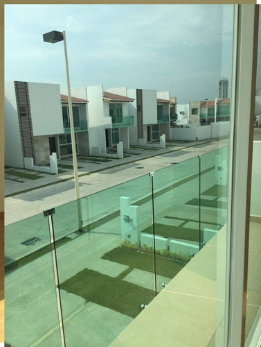 Imagen 2 de 11 de Casa En Venta Vista Marqués / Lomas De Angelópolis / Puebla
