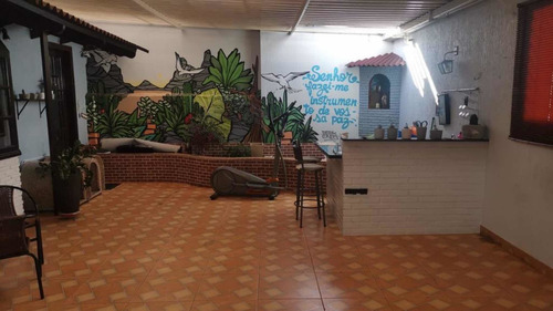 Imagem 2 de 20 de Casa Proxima A Universidade Catolica ,atacadão , Adega E Do Sesc .