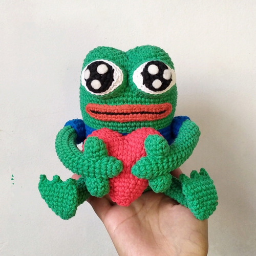 Pepe The Frog + Corazon Meme Peluche Rana Amigurumi Crochet