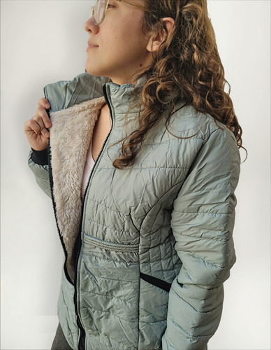 Campera Larga Con Piel Interna Capucha Desmontable