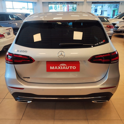 Imagen 4 de 12 de Mercedes Benz B200 Progressive