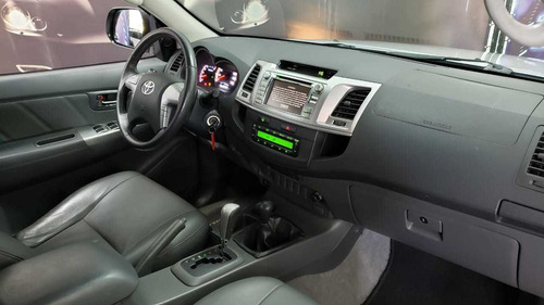 Toyota - Hilux 2.7 Srv 4x4 Cd Automática 2013