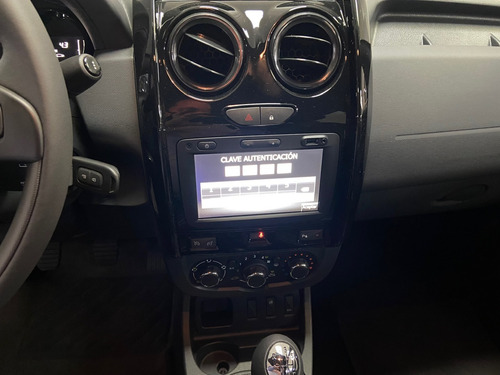 Imagen 14 de 15 de Renault Oroch Iconic Tm 2021
