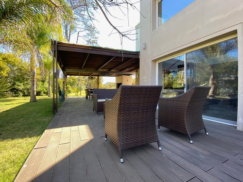 Casa En Venta En Barrio Privado - La Arbolada, Zona De Colegios