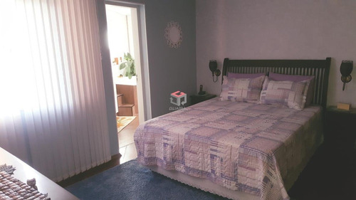 Imagem 16 de 29 de Linda Casa Com Piscina Aquecida E 4 Vagas De Garagens Com Quintal E Churasqueira! - 99469