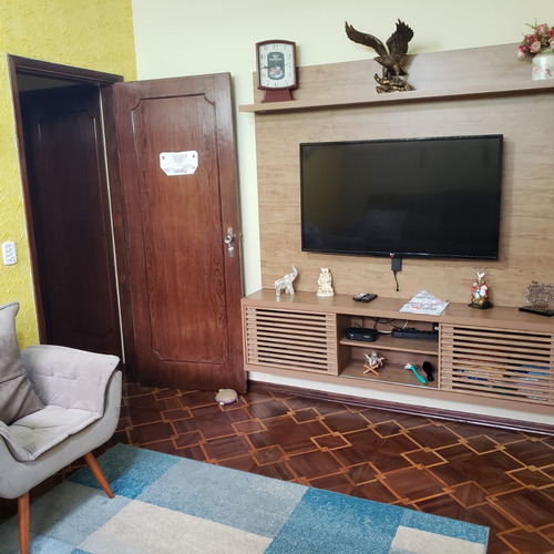 Casa Ampla Com Grande Área No Centro