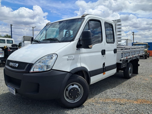 Iveco Daily Chasis 3.0 35S14 3750 Cab. Dupla 4P