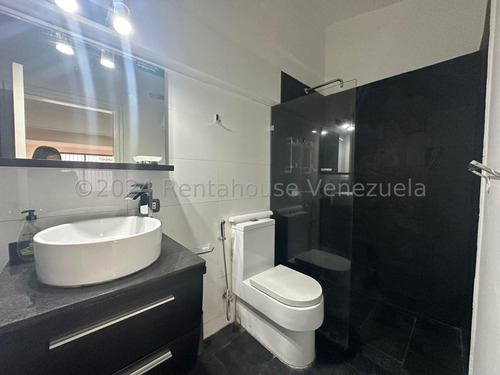 Ajr Casa En Alquiler En Santa Cecilia 24-17904 Yg