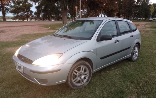 Ford Focus 1.6 Ambiente Mp3