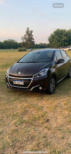 Peugeot 208 1.6 Feline