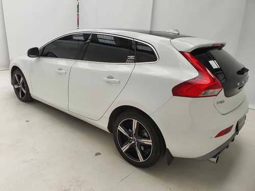Volvo V40 R-desing T4 2.0 Aut 5p 2019 Gkz972