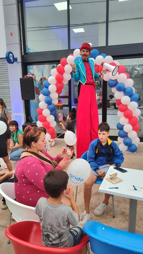 Circo Zancos Burbujas Y Más Para Eventos