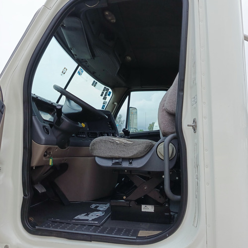 Camion Importado Para Placas Federales Especial Para Volteo