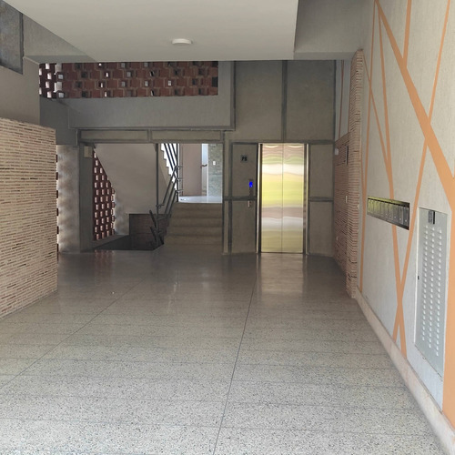 Apartamento En Alquiler - Urb. La Castellana