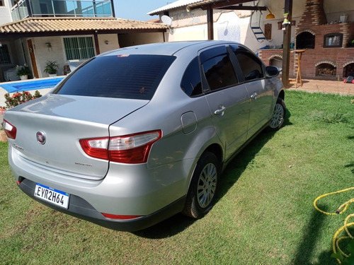 Fiat Grand Siena 2013 1.4 Attractive Flex 4p