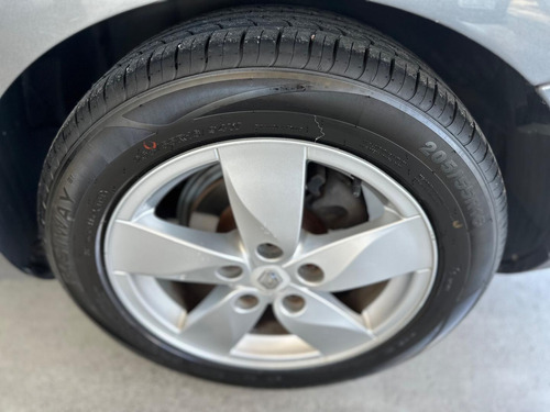 Renault Fluence Exp 16 2013