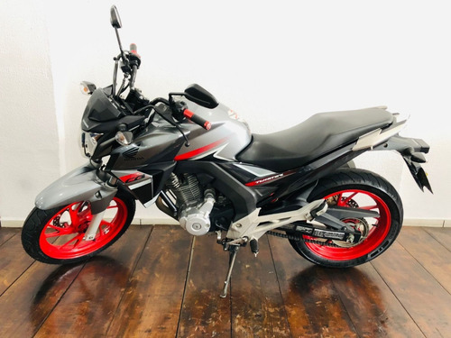 Imagem 2 de 13 de Honda Cb 250f Twister 2018 Prata!!!