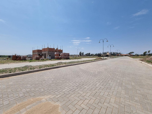 Imagen 3 de 9 de Lote En Estancia Santa Lucía, Posesión Inm., Apto Dúplex
