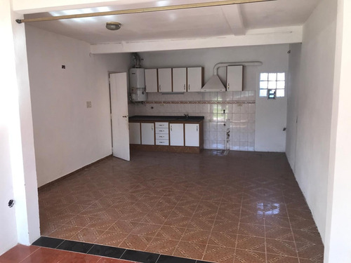 Imagen 5 de 17 de Venta. Propiedad Con Dos Ph De 2 Ambientes - San Miguel