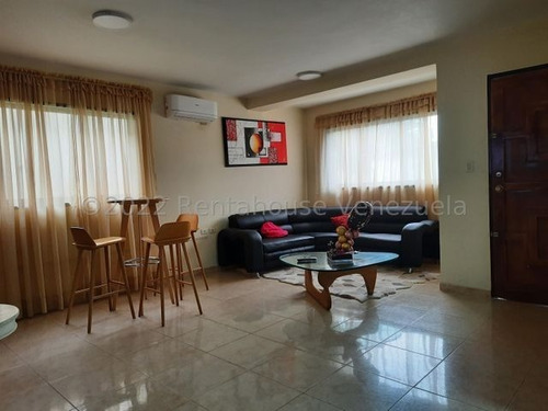 Imagen 3 de 16 de 23-11246 Amplio Y Hermoso Townhouse En Venta San Juan De Los Morros Gbf