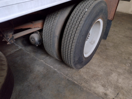 Imagem 7 de 10 de Volkswagen 12140